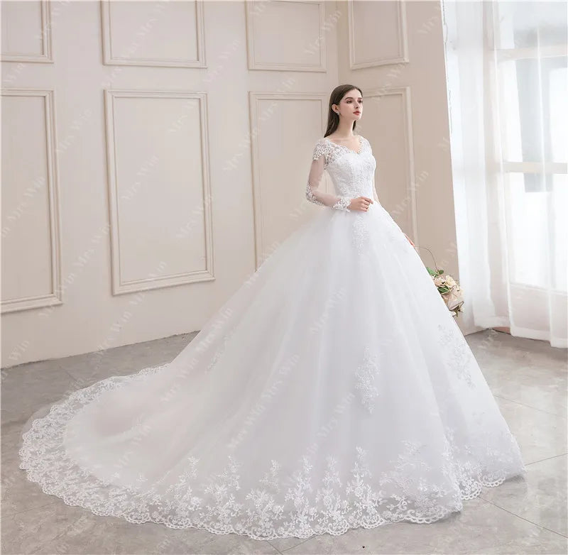 Best Selling 2024 Long Sleeve V Neck Lace Wedding Dress 2025 Vintage Bride Bridal Ball Gown Modest Wedding Dresses  Customized