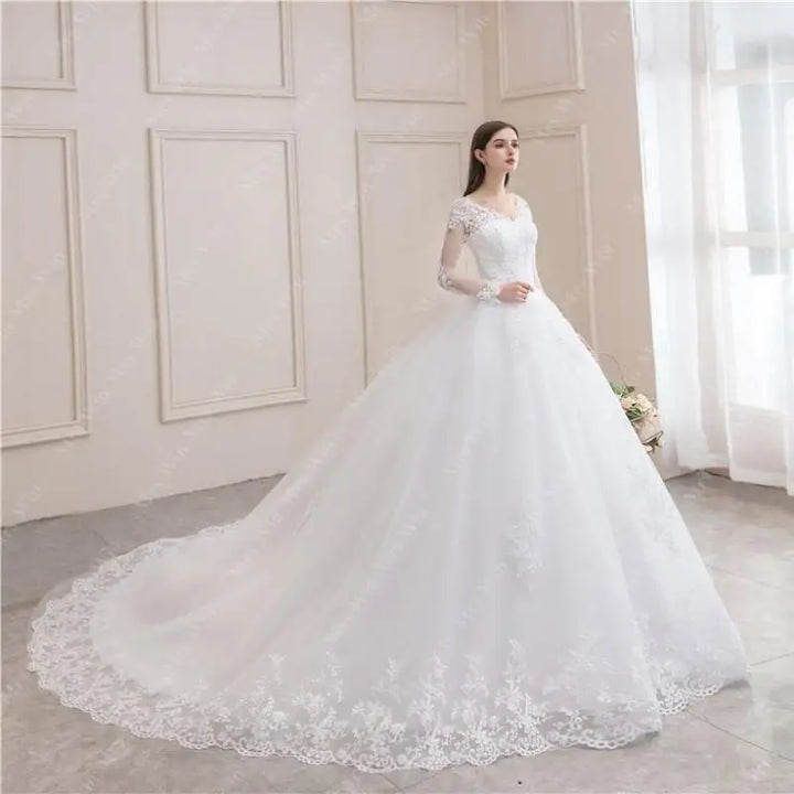 Best Selling 2024 Long Sleeve V Neck Lace Wedding Dress 2025 Vintage Bride Bridal Ball Gown Modest Wedding Dresses  Customized