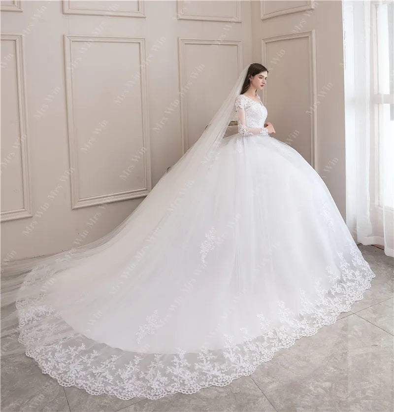 Best Selling 2024 Long Sleeve V Neck Lace Wedding Dress 2025 Vintage Bride Bridal Ball Gown Modest Wedding Dresses  Customized