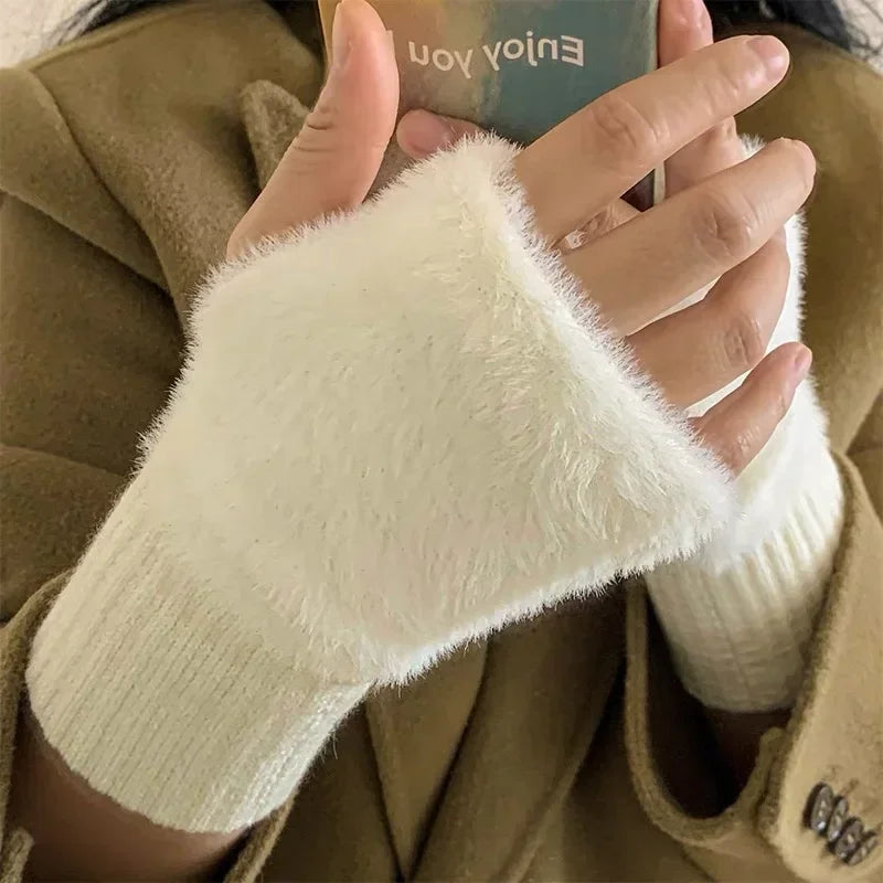 Women's soft mink wool middle finger gloves, solid black plush knitted wrist gloves, luxurious warmth, no fingers, writing, wint