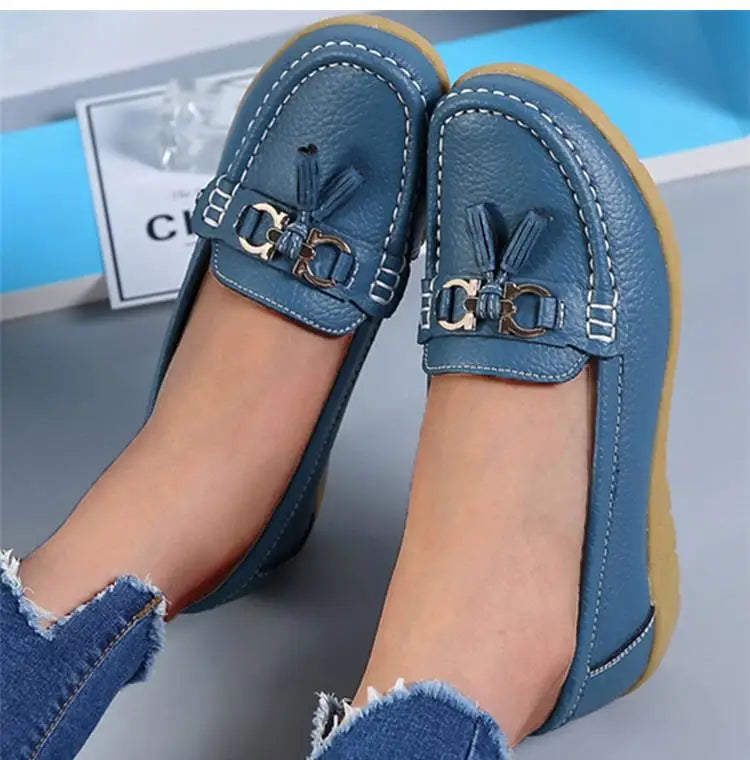 Women Flats Fashion Genuine Leather Wedge Retro Women Shoe Tassel Women's loafers Slip On Soft Women's moccasins Plus Size