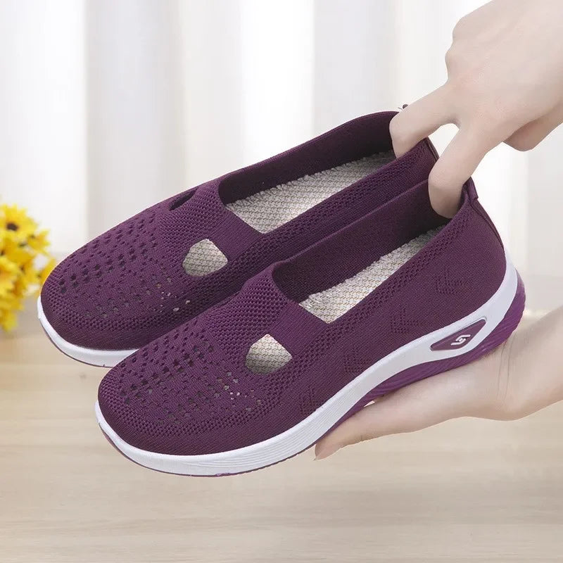 Women's Spring/Summer New Breathable and Comfortable, Mom's Single Shoes, Soft Sole, Casual Mesh Hollow Women's Shoes