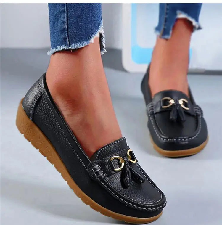 Women Flats Fashion Genuine Leather Wedge Retro Women Shoe Tassel Women's loafers Slip On Soft Women's moccasins Plus Size