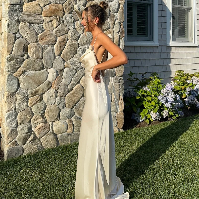 Chic Backless White Long Sleeved Slim Fit Dress For Women Pleated Elegant Round Neck Long Dresses 2024 New Female Evening Gowns