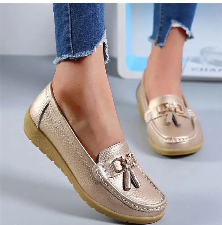 Women Flats Fashion Genuine Leather Wedge Retro Women Shoe Tassel Women's loafers Slip On Soft Women's moccasins Plus Size