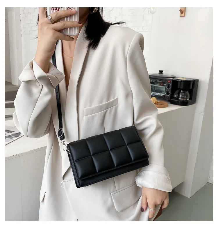 Womens Bag Autumn Winter New Female Literary SingleShoulder Bag Minority Design CrossBody Bag Trend Womens Bag Bolsos