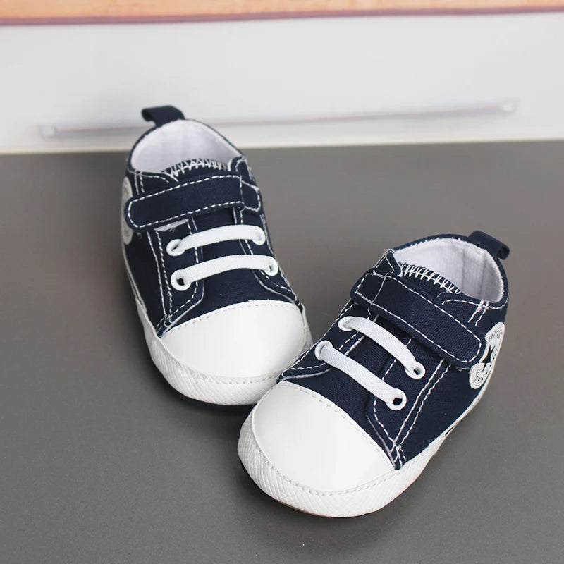 1 pair of soft soled breathable, cute and comfortable baby sports walking shoes