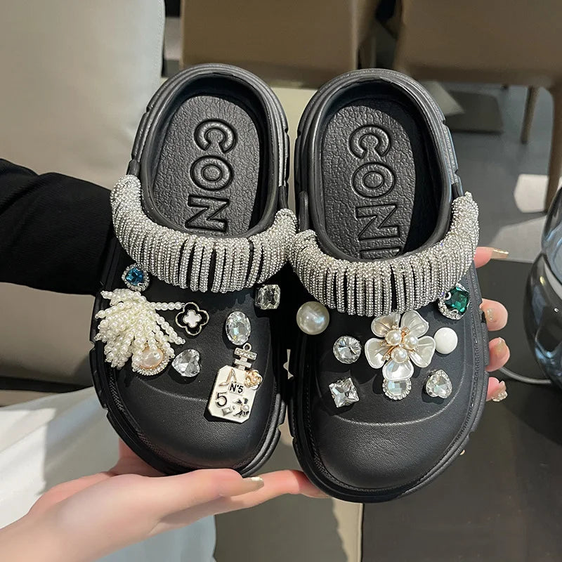 Fashion Charms Sandals 2024 New Clog Shoes Outdoor Women Slippers Thick Sole High Quality Summer Sandals For Girls