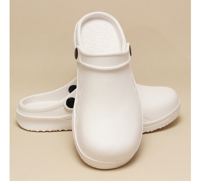 Slip Resistant Laboratory Doctor Clogs Women Men EVA Medical Shoes Ultra Light Surgical Shoes Breathable Garden Work Slippers